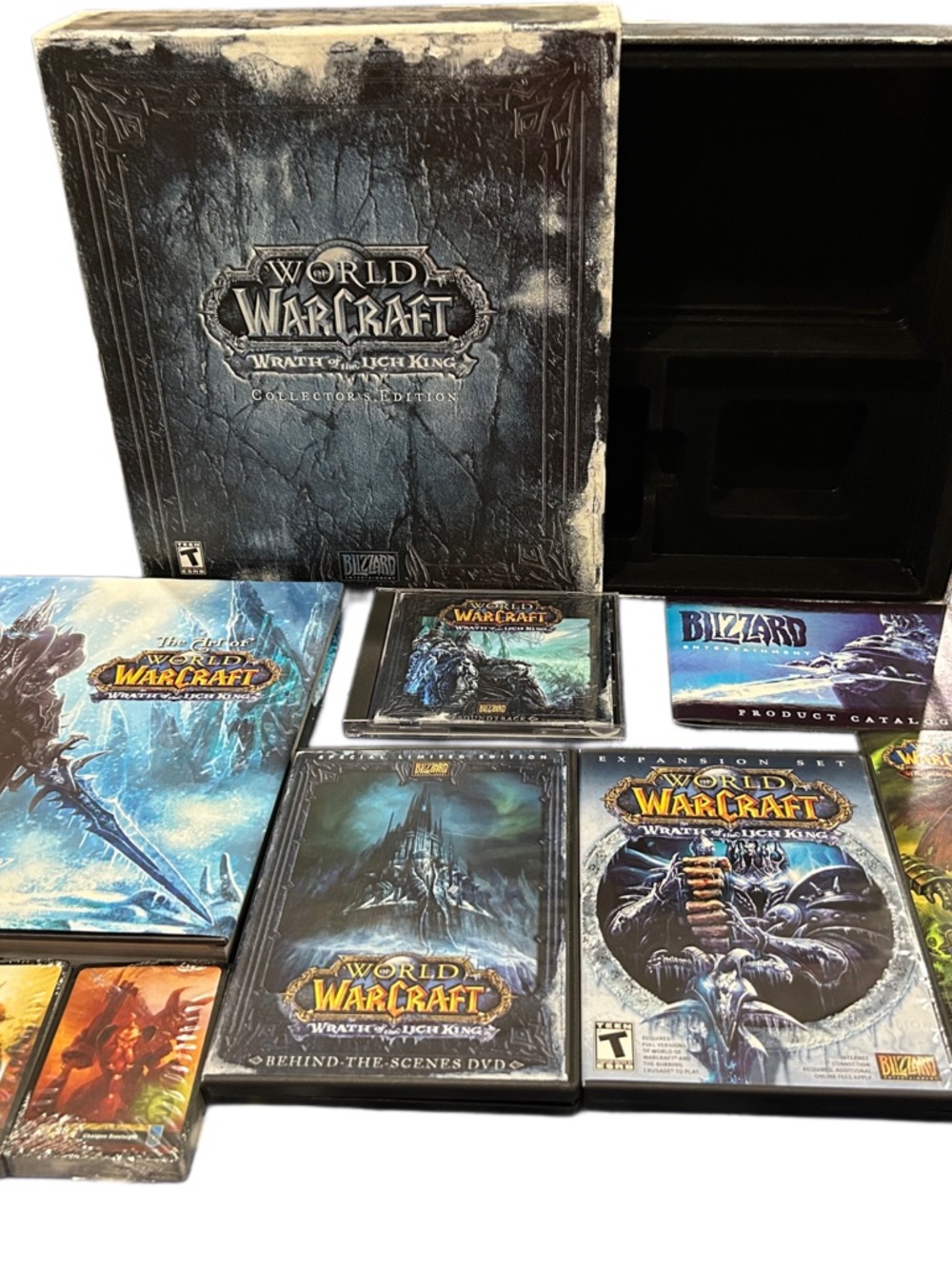 World of Warfare Wrath of the Lich King Collectors Edition Incomplete READ COMME